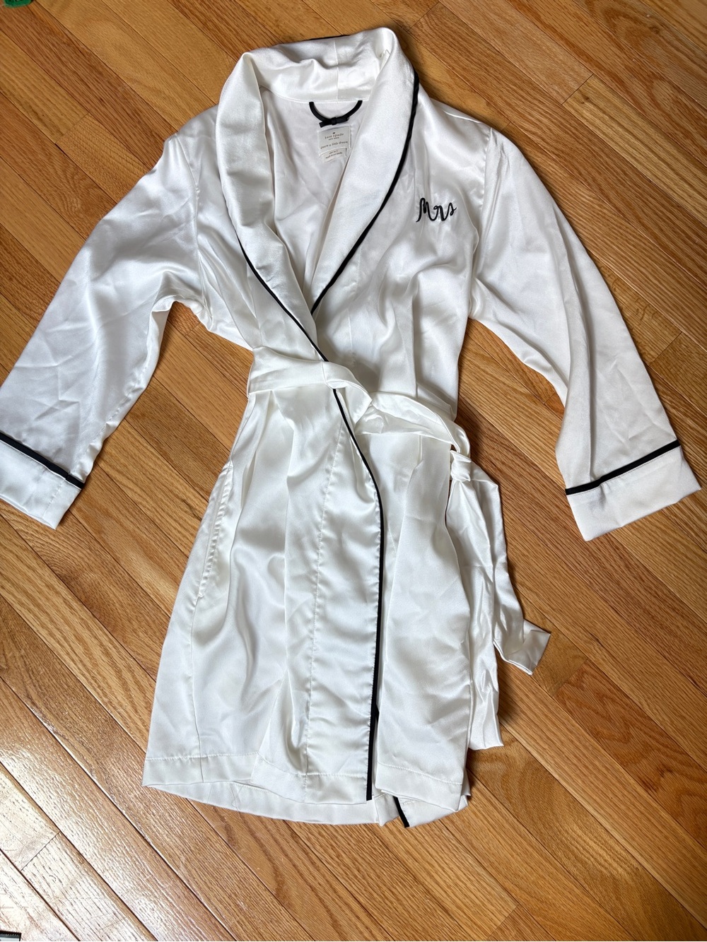 Kate Spade Mrs Embroidered Satin Robe with Black Piping - White